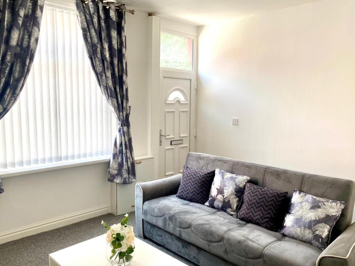 Cosy Cheerful 2 Bedrooms Near Piccadilly, Etihad Stadium Sleeps Up To 5 Manchester Exterior photo