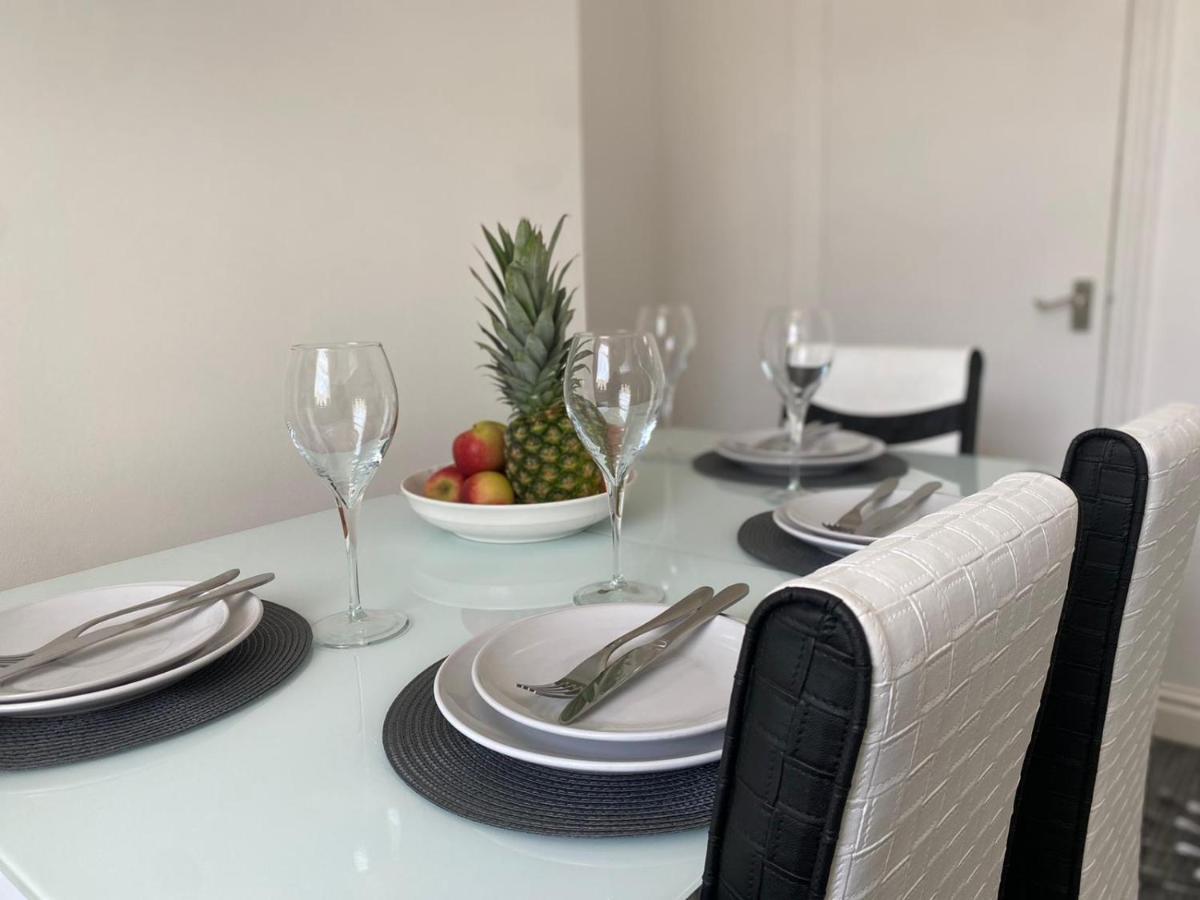Cosy Cheerful 2 Bedrooms Near Piccadilly, Etihad Stadium Sleeps Up To 5 Manchester Exterior photo